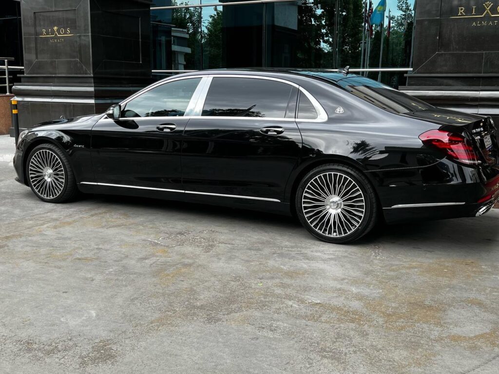 Maybach Lside