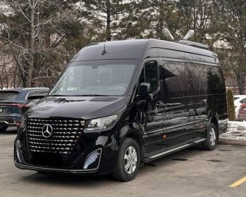 Frontview Sprinter Business